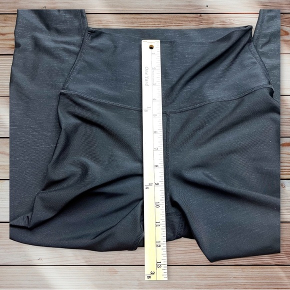 Carbon38 Metallic striped high rise 7/8 legging S - Picture 4 of 7